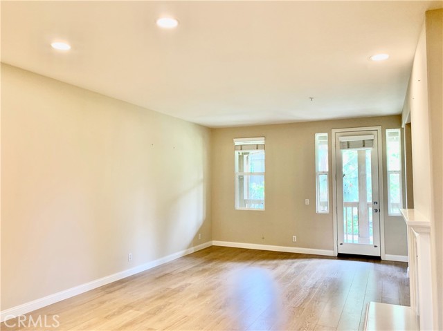 Detail Gallery Image 8 of 24 For 131 Stepping Stone, Irvine,  CA 92603 - 3 Beds | 3 Baths