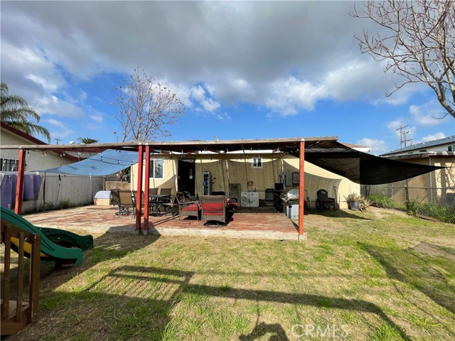 Detail Gallery Image 2 of 11 For 1648 E 110th, Los Angeles,  CA 90059 - – Beds | – Baths