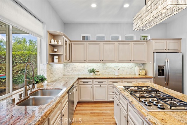 27 Raleigh Court, Coto de Caza CA: https://media.crmls.org/medias/4c1636b7-0776-488d-8904-a497589109c7.jpg