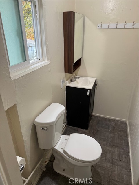 Detail Gallery Image 20 of 22 For 369 Log Ln, Crestline,  CA 92325 - 1 Beds | 1 Baths