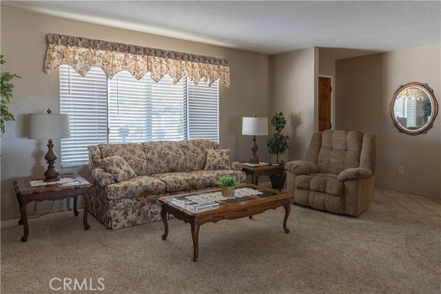 12386 Pawnee Road, Apple Valley CA: https://media.crmls.org/medias/4c16abd1-d0e4-4674-9712-65ad9ed5bc73.jpg