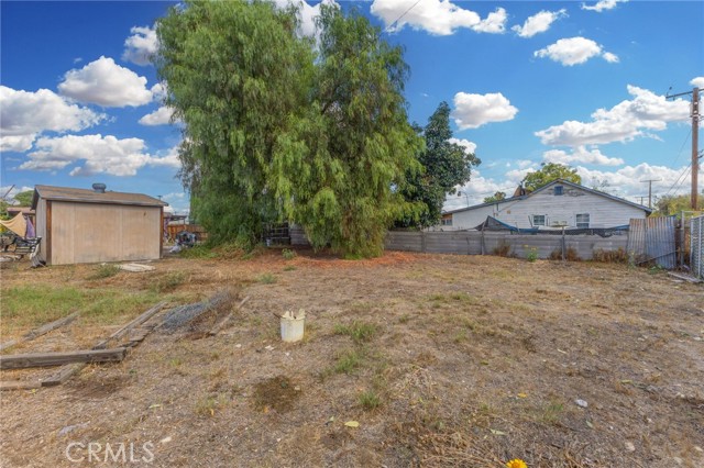 Detail Gallery Image 14 of 19 For 18585 14th, Bloomington,  CA 92316 - 2 Beds | 1 Baths