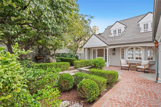 1927 Bayside Drive, Corona del Mar CA: https://media.crmls.org/medias/4c17608b-17ad-468d-b9fc-0700da7a9f60.jpg