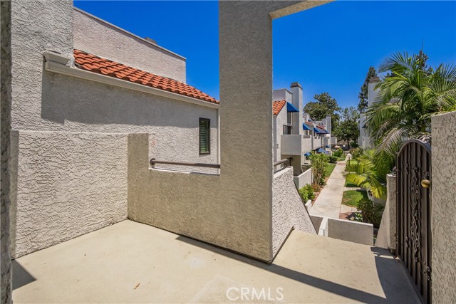 623 Park Shadow Court, Baldwin Park CA: https://media.crmls.org/medias/4c177528-4cb9-4dc1-a340-b78e1ca63ac0.jpg