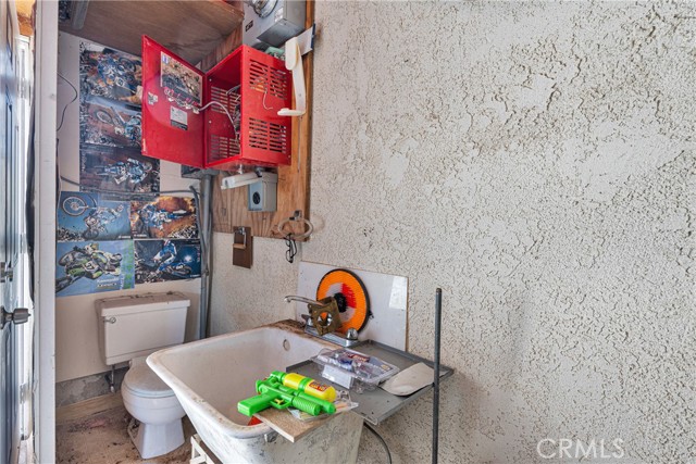 Detail Gallery Image 31 of 43 For 32222 Richard St, Lucerne Valley,  CA 92356 - 1 Beds | 1 Baths