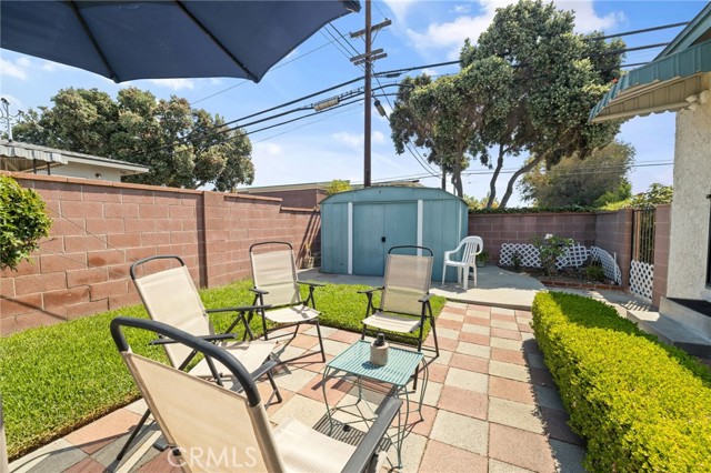 6345 Bigelow Street, Lakewood CA: https://media.crmls.org/medias/4c181beb-664b-487d-baf6-c0a3e624907f.jpg