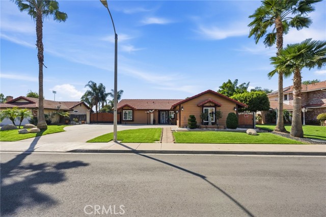 Detail Gallery Image 3 of 49 For 13193 Adeline, Moreno Valley,  CA 92553 - 3 Beds | 2 Baths