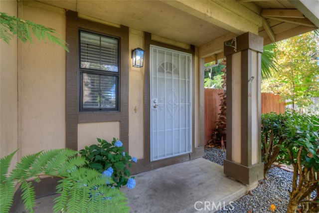 Detail Gallery Image 4 of 51 For 2725 Stonecreek Dr, Sacramento,  CA 95833 - 3 Beds | 2/1 Baths