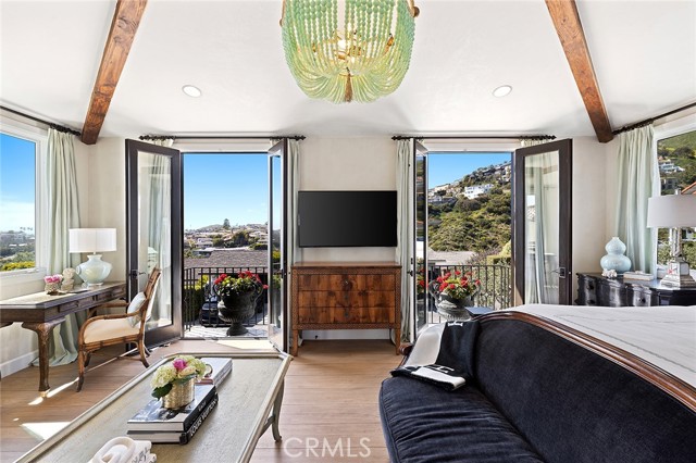 Detail Gallery Image 30 of 58 For 328 Emerald Bay, Laguna Beach,  CA 92651 - 4 Beds | 4/1 Baths