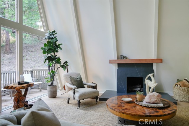 27824 Fern Dell Road, Lake Arrowhead CA: https://media.crmls.org/medias/4c194c29-6b41-4380-9a1f-a94f1ea655bf.jpg