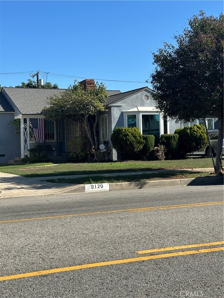 9120 S Van Ness