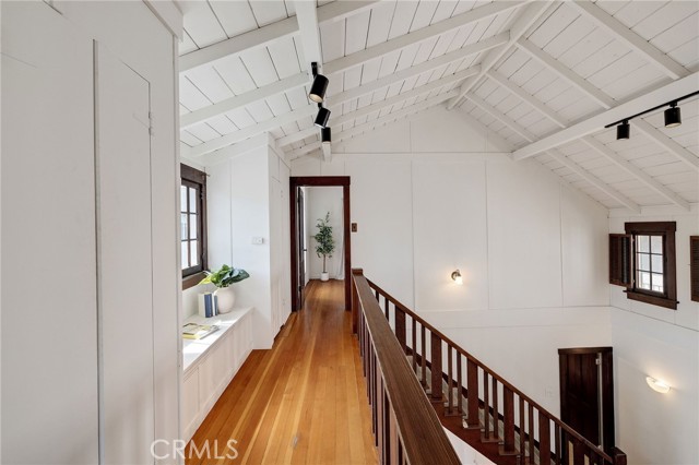 Image 17 of 37 For 525 Manhattan Beach Blvd