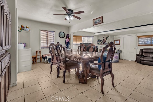 9632 Abbotsford, Pico Rivera CA: https://media.crmls.org/medias/4c1a1772-43da-43dd-a32b-6e65bd20245e.jpg