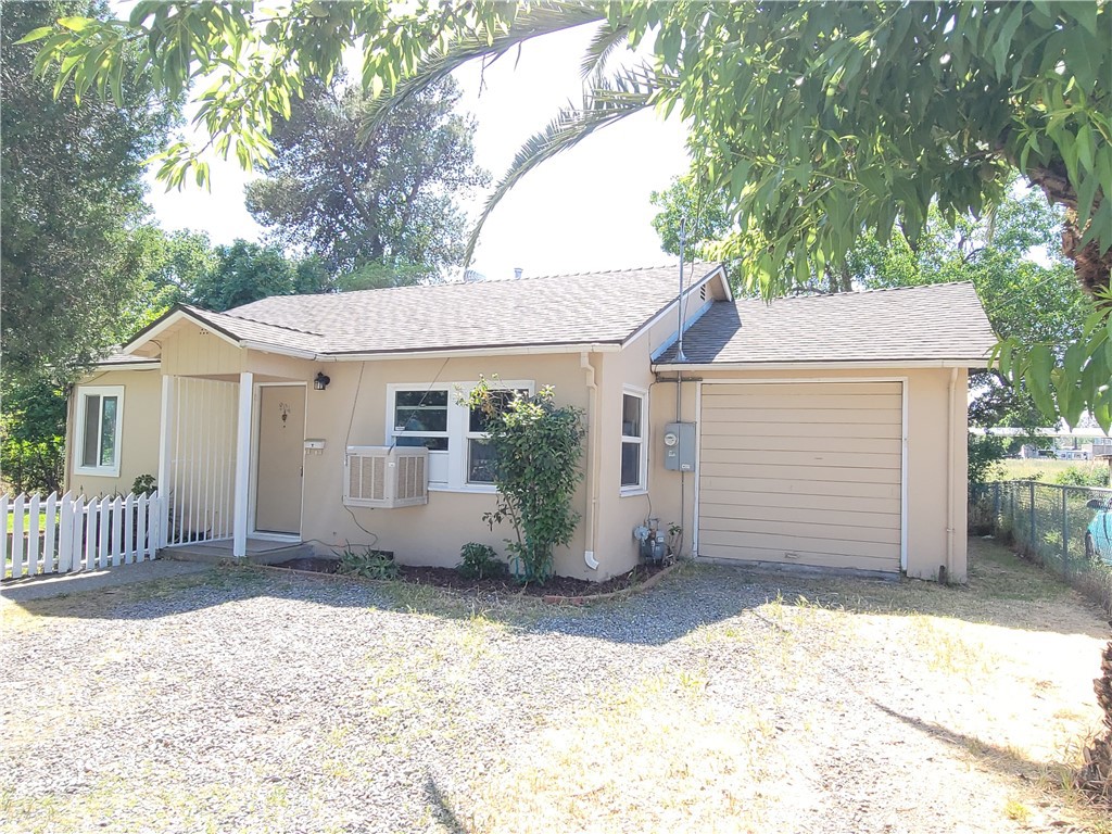 904 Toomes Avenue