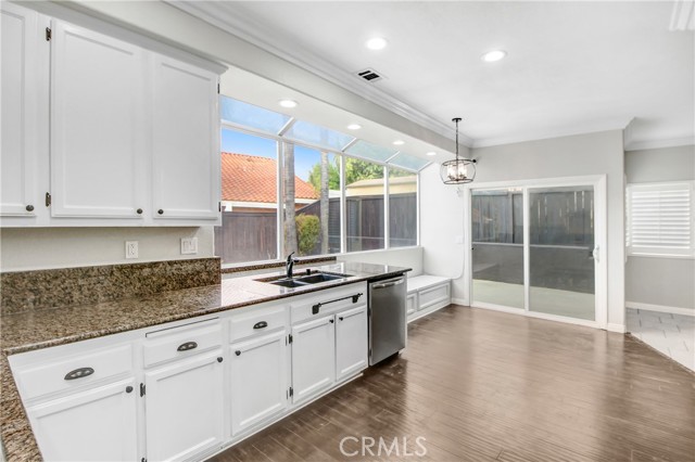 Detail Gallery Image 15 of 38 For 43325 Calle Nacido, Temecula,  CA 92592 - 4 Beds | 2/1 Baths