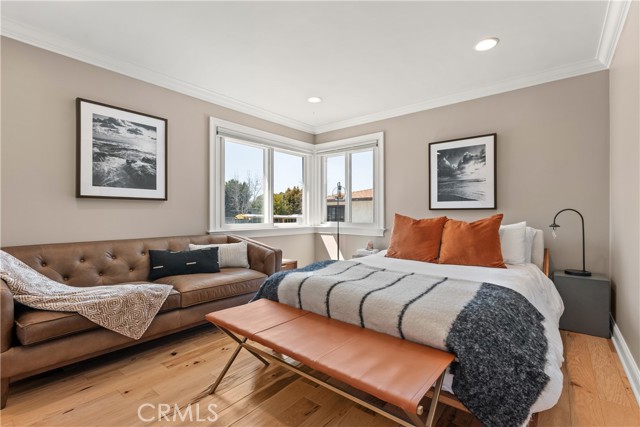 Detail Gallery Image 22 of 31 For 8844 Villanova Ave, Los Angeles,  CA 90045 - 5 Beds | 4 Baths