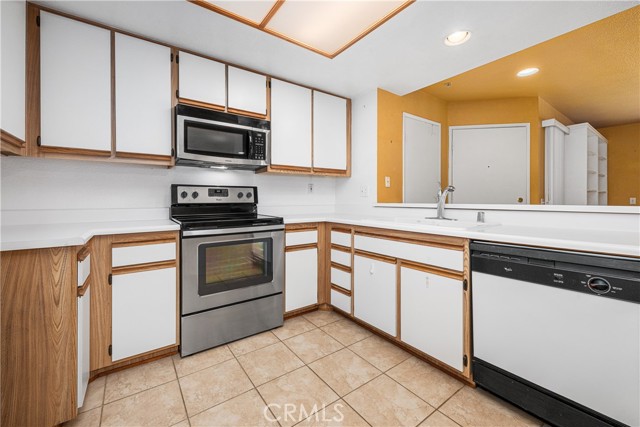 Detail Gallery Image 25 of 58 For 2800 Keller Dr #243,  Tustin,  CA 92782 - 1 Beds | 1 Baths