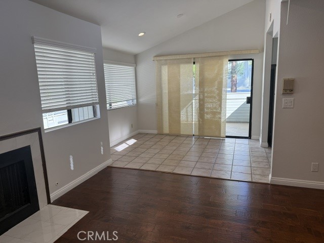 22135 Burbank photo 8