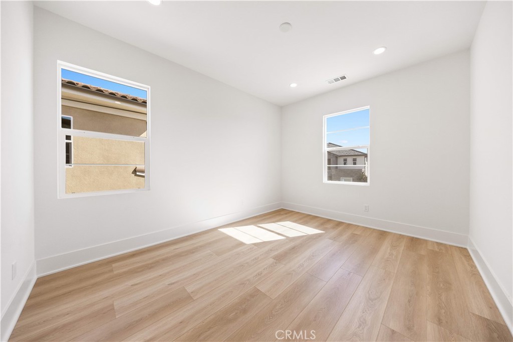 MLS #WS25248928 image #31