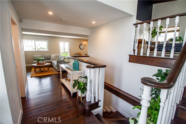 807 El Redondo Avenue, Redondo Beach CA: https://media.crmls.org/medias/4c1e96b6-fe27-4b9a-ad17-4727c4929c95.jpg