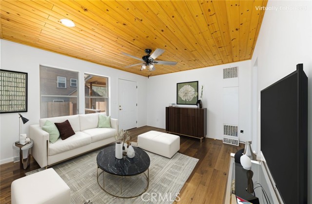 40085 Forest Road, Big Bear Lake CA: https://media.crmls.org/medias/4c1eab3b-ed8a-448c-baac-ae5100e135f8.jpg