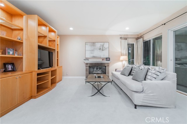 Detail Gallery Image 8 of 55 For 16 Charity, Irvine,  CA 92612 - 4 Beds | 3 Baths