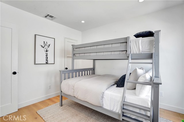 Detail Gallery Image 22 of 30 For 6438 Lindley Ave, Reseda,  CA 91335 - 3 Beds | 2 Baths