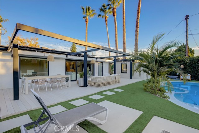 Detail Gallery Image 58 of 72 For 8161 Encino Ave, Northridge,  CA 91325 - 4 Beds | 3 Baths