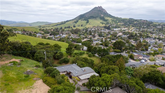 131 Serrano Heights, San Luis Obispo CA: https://media.crmls.org/medias/4c1fc658-157e-4b1f-8a9e-393cb497d678.jpg