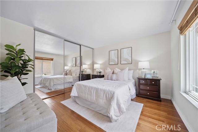 10 Windrow, Irvine CA: https://media.crmls.org/medias/4c216361-3cda-4016-87de-aa405279f170.jpg