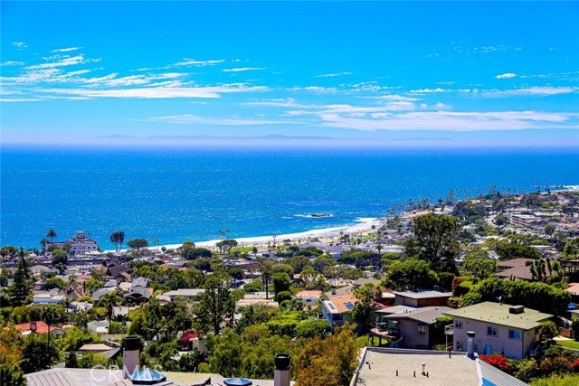 Detail Gallery Image 28 of 40 For 1076 Skyline Dr, Laguna Beach,  CA 92651 - 4 Beds | 4/1 Baths