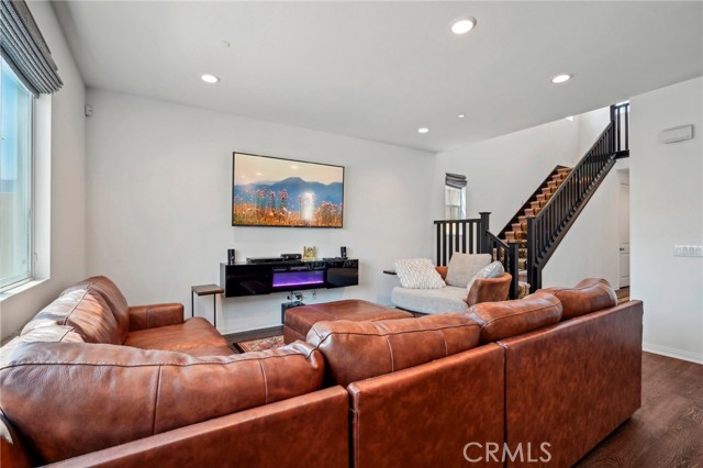 Detail Gallery Image 8 of 75 For 11257 Finders Ct, Corona,  CA 92883 - 5 Beds | 2/1 Baths