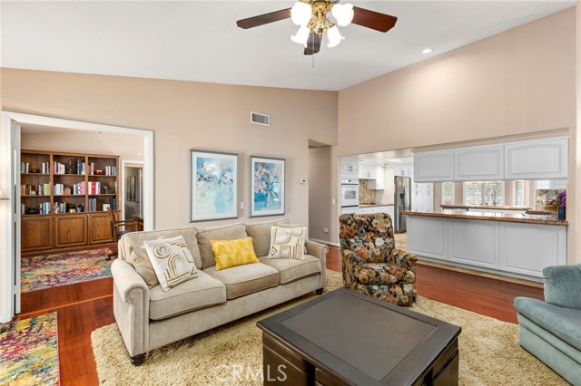 Detail Gallery Image 10 of 35 For 11645 Grand Terrace Ct, Grand Terrace,  CA 92313 - 3 Beds | 2 Baths