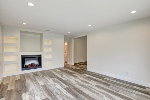 402 E Glendale Drive, Orange CA: https://media.crmls.org/medias/4c21f3c4-9b25-4b28-a836-74bc282181f0.jpg