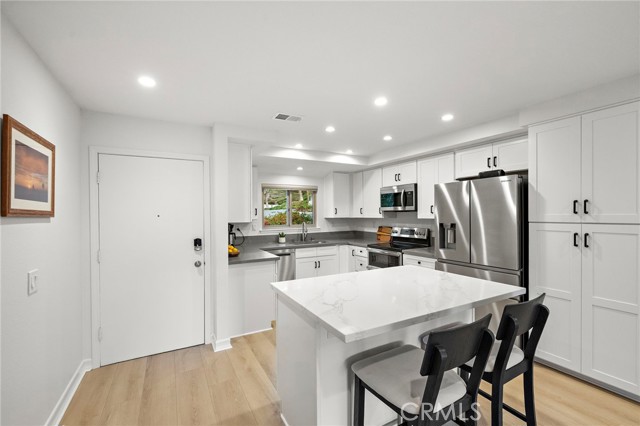 Detail Gallery Image 11 of 34 For 31344 W Nine, Laguna Niguel,  CA 92677 - 2 Beds | 2 Baths