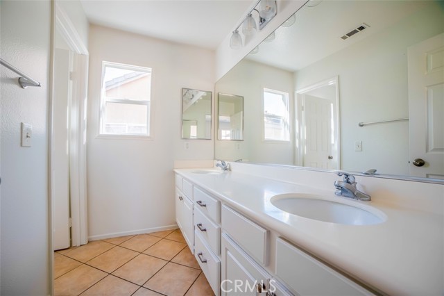 Detail Gallery Image 16 of 31 For 3653 Alhambra, Perris,  CA 92571 - 4 Beds | 3/1 Baths