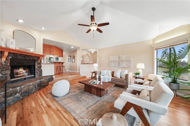 Front Image Thumbnail for CRLC25277079