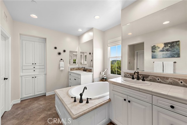 Detail Gallery Image 29 of 55 For 11 via Jenifer, San Clemente,  CA 92673 - 5 Beds | 3/1 Baths