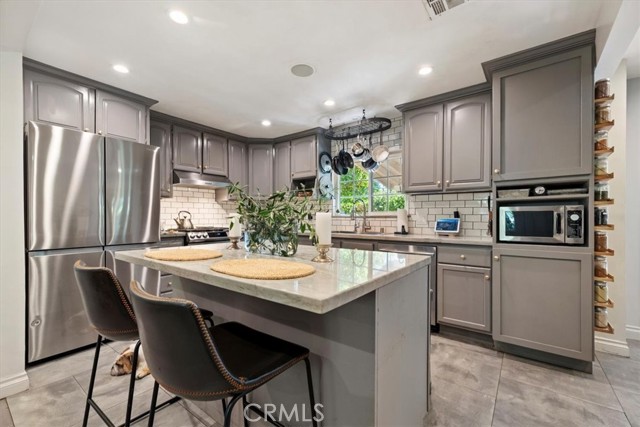 3751 Laurita Avenue, Pasadena CA: https://media.crmls.org/medias/4c22bf06-c7f0-421c-b330-b33e7a4bd9c6.jpg