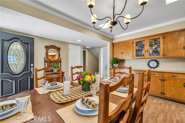 168 Vista Del Parque, Redondo Beach, California 90277, 6 Bedrooms Bedrooms, ,3 BathroomsBathrooms,Residential,Sold,Vista Del Parque,PV22188074