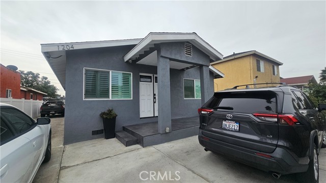 Detail Gallery Image 1 of 24 For 1204 E 64th St, Los Angeles,  CA 90001 - 3 Beds | 2 Baths