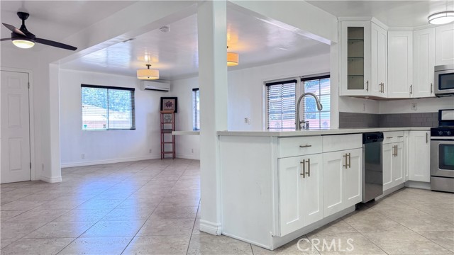 12845 Fairford Avenue, Norwalk CA: https://media.crmls.org/medias/4c242d10-a7ea-48af-82ad-56f52eaefa72.jpg