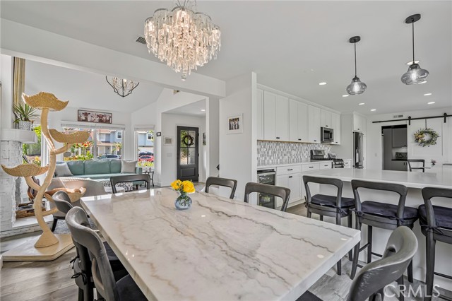 1324 Darwin Drive, Oceanside CA: https://media.crmls.org/medias/4c24f8ca-dab1-4862-9d9b-49bf95d16128.jpg