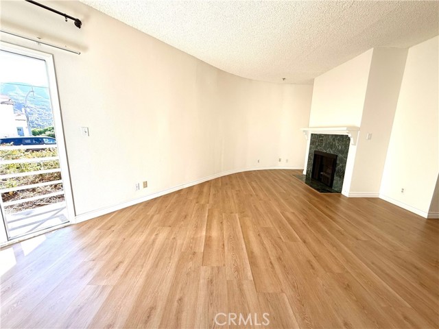 2905 Montrose ave, La Crescenta CA: https://media.crmls.org/medias/4c2580ac-0bbc-4424-b4d1-9c6eab2816e9.jpg