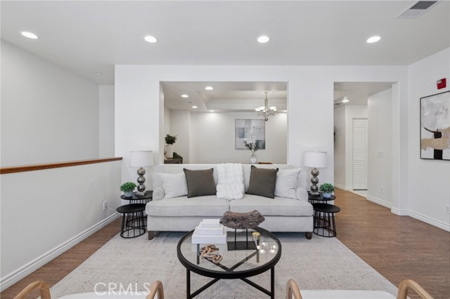 Detail Gallery Image 4 of 29 For 125 Diamond St #H,  Arcadia,  CA 91006 - 4 Beds | 3 Baths