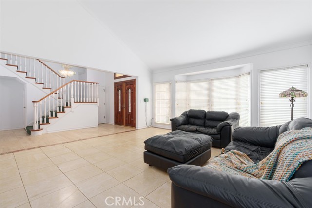 40 Club View Lane, Rolling Hills Estates, California 90274, 5 Bedrooms Bedrooms, ,3 BathroomsBathrooms,Residential,Sold,Club View,PW22062532