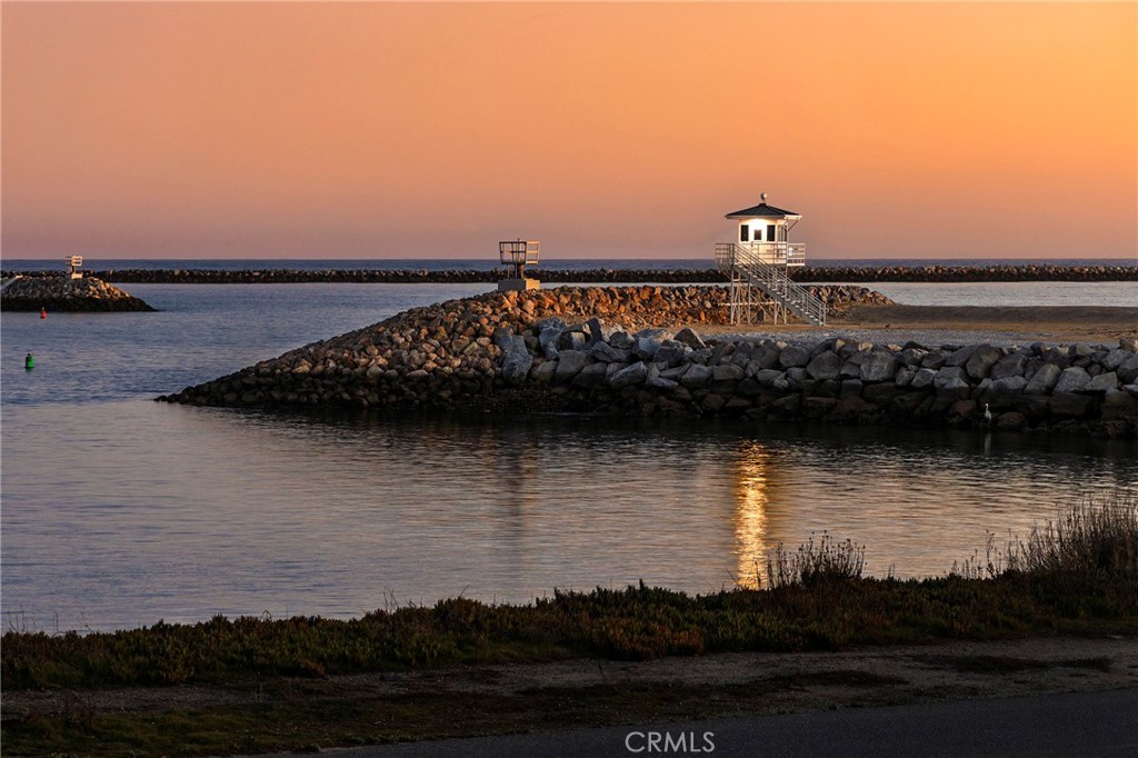 https://media.crmls.org/medias/4c26a2f0-0e59-457e-a684-1bf905238ac5.jpg?preset=X-Large