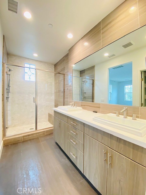 Detail Gallery Image 8 of 17 For 16 Jasmine, Lake Forest,  CA 92630 - 2 Beds | 2/1 Baths