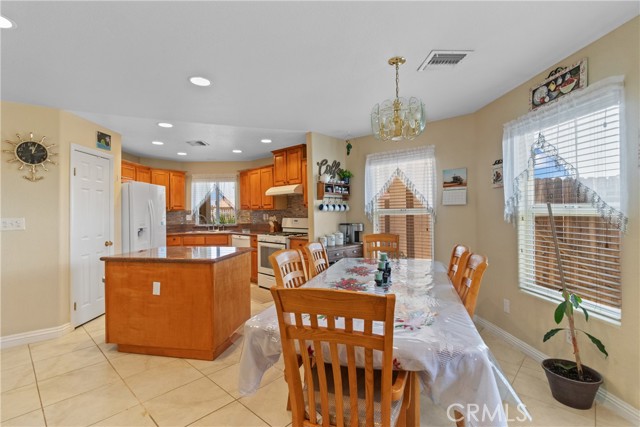 Detail Gallery Image 9 of 30 For 21025 Orchid Dr, California City,  CA 93505 - 3 Beds | 2 Baths