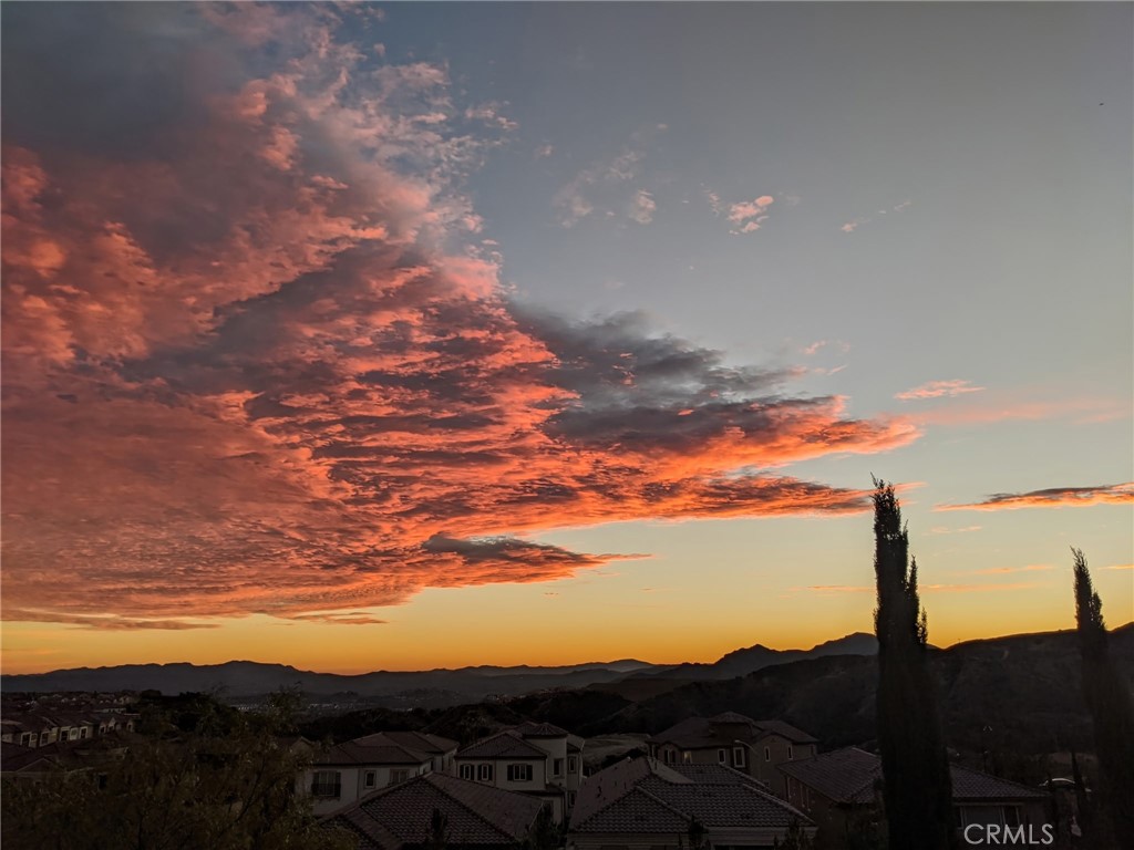 https://media.crmls.org/medias/4c280698-2b60-457e-bee9-3decfb7a77a0.jpg?preset=X-Large